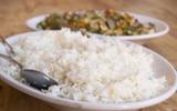 Quer um arroz soltinho e perfeito? O segredo está nesse truque simples que quase ninguém conhece