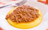 Polenta na panela de pressão: você nunca mais vai querer preparar de outro jeito depois de ver essa receita!