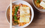 Kimchi jjigae: aprenda a fazer o ensopado coreano queridinho dos doramas e dos idols de k-pop