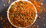 Chega de comida sem sabor: como fazer tempero pega marido em casa para deixar as receitas mais gostosas que nunca!