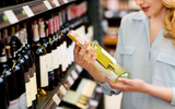 Nem sempre o caro vai ser melhor: aprenda como escolher vinho no mercado com essas dicas de sommelière