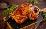 Adeus ao forno: a receita simples de frango assado suculento na panela que você vai querer fazer toda semana