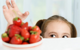 4 alimentos que crianças de até 2 anos não devem consumir