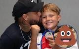 Neymar comemora aniversário do filho e sobremesa de rico choca a web: descubra qual doce causou o rebuliço