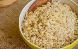 Dá pra fazer arroz integral na airfryer? Descubra com o TudoGostoso