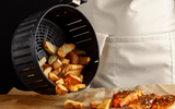 Como limpar a air fryer? Veja 3 acessórios que vão te ajudar a limpar a fritadeira