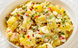 Eu comi a melhor salada de batata da minha vida depois que aprendi esse truque com apenas um ingrediente
