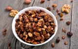 Granola caseira de chocolate: a receita deliciosa e econômica bem mais barata do que comprar pronta