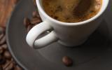 8 alimentos e bebidas que você jamais deve consumir de estômago vazio