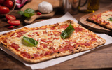 Aprendi a receita de massa de pizza mais fácil do mundo e agora faço toda semana, é o sextou aqui e casa!