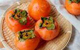 Caqui: 3 receitas criativas com a fruta que fica mais barata no mês de maio