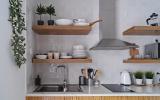 Como decorar e organizar cozinha pequena: dicas práticas para aproveitar todos os espaços