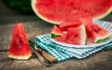 5 alimentos que ajudam a evitar o inchaço