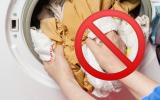 Saiba por que não misturar toalhas com a restante roupa na máquina de lavar