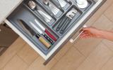 Como organizar gavetas da cozinha: dicas para otimizar a arrumação