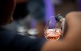 É isso que acontece com o seu corpo se abusar no consumo de bebidas alcóolicas: saiba como eliminar o álcool do organismo