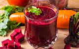 Nutri ensina receita de suco detox PODEROSO para desinchar e começar o ano com muita energia!