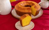 Bolo de milho com laranja de liquidificador pra salvar a festa junina dos celíacos e intolerantes à lactose