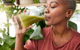 Suco hidratante de 3 ingredientes para começar o dia bem: fortalece sistema imune, melhora a digestão e regula a pressão