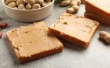 Para consumir fibras, substitua a manteiga por esse ingrediente pela manhã: essa é a recomendação de um nutricionista