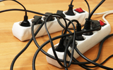 Os eletricistas não se cansam de repetir que nunca se deve usar um filtro de linha nessa área específica da casa (e ainda deixam uma série de conselhos para evitar acidentes e incêndios)