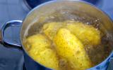 Você está cozinhando batata do jeito errado: aqui estão os segredos para uma batata na textura certa e saborosa