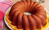 Bolo de limão e laranja com camomila é a opção perfeita para o seu lanche da tarde: fofinho e muito aromático