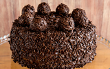 Bolo de brigadeiro está entre os melhores do mundo e o TudoGostoso ensina a receita PERFEITA para você fazer em casa