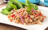 Receitas com frango desfiado: 4 opções de saladas de dar água na boca