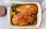 Adeus peito de frango seco e sem graça: esta é minha receita infalível para deixar a proteína mais gostosa, macia e bastante suculenta