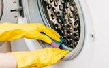 Essas misturinhas para limpar máquina de lavar roupa são superpráticas e usam produtos que você tem em casa!