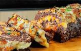 Rocambole de carne suculento que aprendi com a minha avó nos almoços de domingo