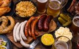 Oktoberfest Blumenau: conheça a maior festa de cerveja alemã do Brasil e experimente delícias típicas