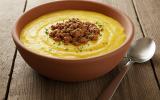 Sopa de fubá com carne moída é o melhor jantar para as noites frias, sempre que faço não sobra nada na panela!
