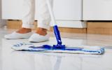 Produto para limpar porcelanato da cozinha: confira a receita caseira