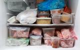 Você NÃO deve colocar esses alimentos no congelador. Entenda por que e evite desperdício!