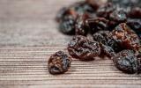 Uva-passa é excelente para adoçar receitas sem açúcar e ainda é cheia de benefícios!