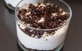 Essa sobremesa cremosa muito fácil de fazer precisa apenas de 4 ingredientes para ficar pronta!