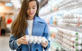Com quantos anos você aprendeu a escolher o melhor ovo no mercado?