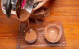 Essa é a dica de ouro para deixar o chocolate dos ovos de Páscoa com muito brilho e sem rachaduras!