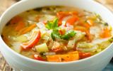 Combine esses ingredientes para fazer sopas e caldos nutritivos que vão te dar mais saúde e energia neste inverno!