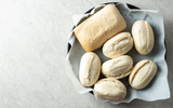 Comer pão congelado e descongelado pode ser um problema: entenda motivos e aprenda como armazenar o alimento de forma segura