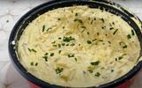 Macarrão cremoso de uma panela só: cozinhe a massa no leite com bacon e surpreenda-se