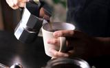 Café quentinho: 5 opções de cafeteiras para você ter na sua casa