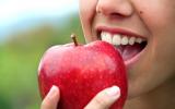 Alimentos que tiram manchas dos dentes