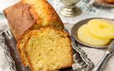 Tem aveia e abacaxi em casa? Misture desse jeito e você terá um bolo fit delicioso para o lanche da tarde