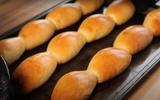 Bisnaguinha caseira é muito mais gostosa que a do mercado: receita entrega todos os segredos do pãozinho, nunca tinha feito um tão gostoso!