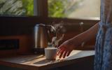 Veja por que você deveria tomar café 90 minutos depois de acordar, segundo esse neurologista