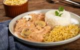 Esse strogonoff é o almoço rápido e delicioso perfeito pra matar a fome das crianças nas férias
