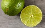 Benefícios de tomar limão de manhã: é isso que acontece com o seu corpo quando você ingere meia fruta por dia